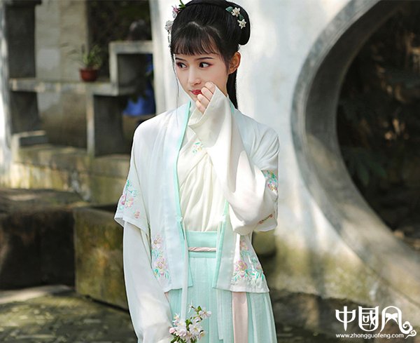 改良漢服交領(lǐng)襦裙 對襟半臂齊腰