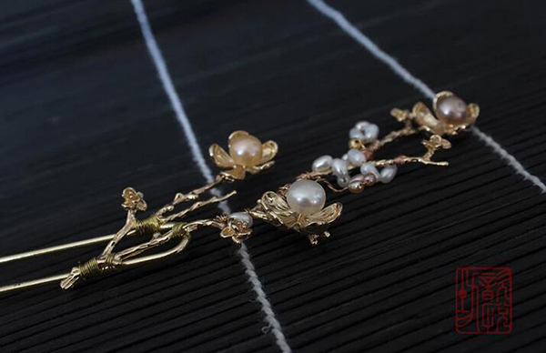 梅梢晚晴雙股簪，福連文苑發(fā)飾發(fā)簪