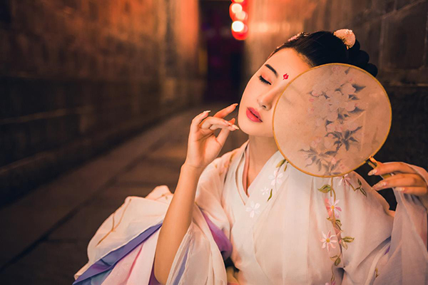 古裝攝影照片，女子古裝照