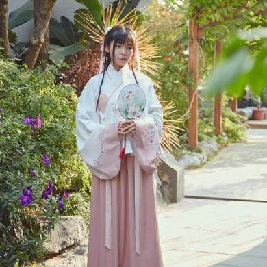 改良交領齊腰曲裾，漸變印花襦裙日常漢服