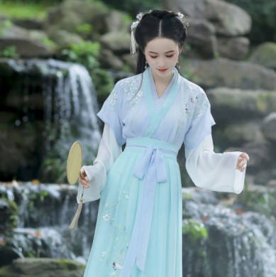 淺交領半臂雙鶴刺繡，改良漢服襦裙