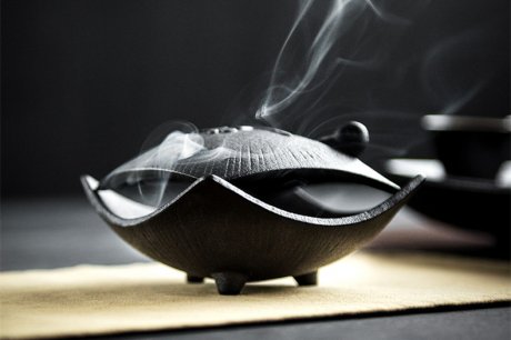 禪意粗陶茶道香爐，陶瓷檀香盤香薰爐。