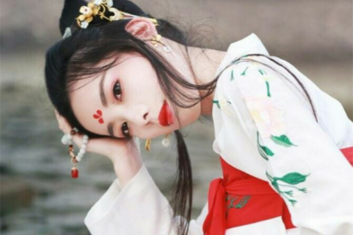 風華灼灼古風頭像，古裝真人女生頭像