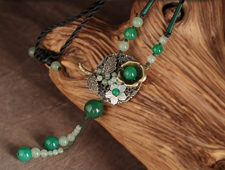 綠煙如夢民族風(fēng)瑪瑙毛衣鏈項鏈?zhǔn)罪? / data-wHfL=