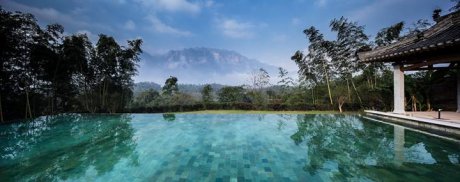 九華山德懋堂，九華山間打坐冥想清涼入心