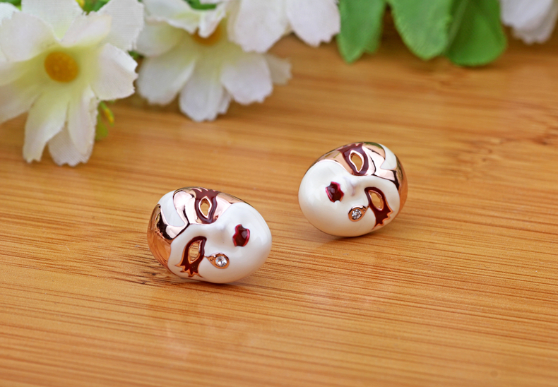 優(yōu)雅的福連文苑京劇臉譜耳環(huán)