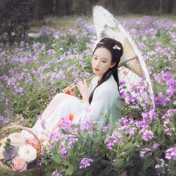 清新花朵帶傘女生頭像，唯美古風(fēng)真人頭像