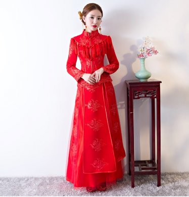 精致蕾絲花紋中式禮服，新娘結(jié)婚禮服