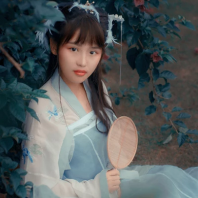 淺藍(lán)漢服小清新頭像，唯美古風(fēng)女生真人頭像