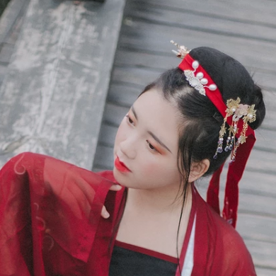 紅衣少女頭像，唯美古風(fēng)女子真人頭像