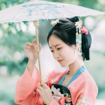 紅衣女子帶傘頭像，唯美古風(fēng)女子真人頭像