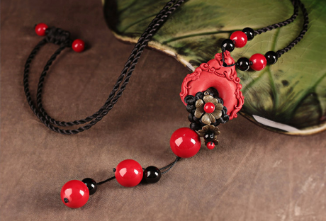 福連文苑朱砂吊墜毛衣鏈復古紅色項鏈