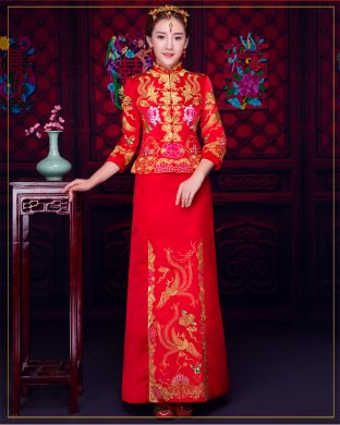 儒雅裙擺新娘禮服，魅力時(shí)尚中式禮服