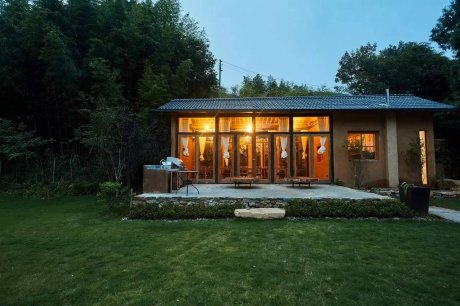 山中傳奇，800米高山無邊泳池