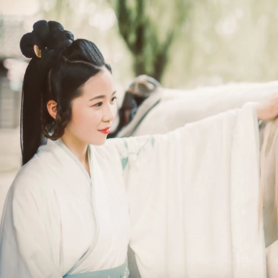 優(yōu)雅白衣女子頭像，唯美古風(fēng)真人頭像