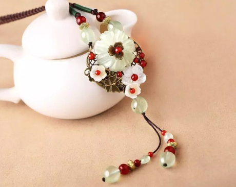 岫玉吊墜簡約民族風(fēng)毛衣鏈復(fù)古項(xiàng)鏈?zhǔn)罪? / data-cfPJ=