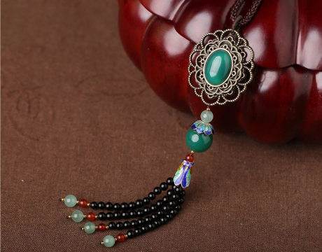 綠色瑪瑙流蘇吊墜復(fù)古大氣毛衣鏈時尚項鏈?zhǔn)罪? / data-nc1u=