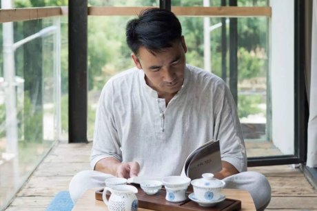 尋·尋客棧，一家超大藏書閣民宿設(shè)計(jì)