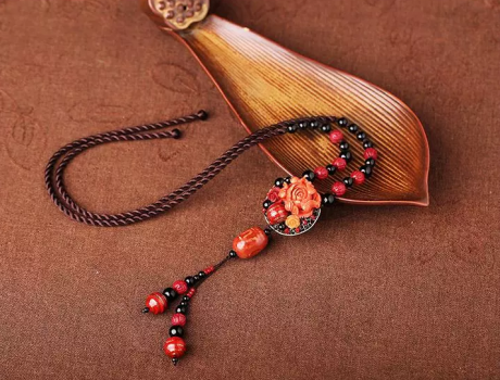 紅色復(fù)古立體花朵吊墜毛衣鏈項(xiàng)鏈?zhǔn)罪? / data-F45d=