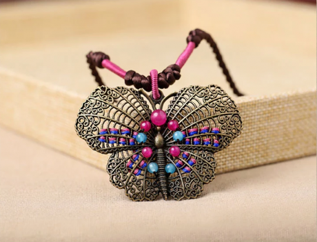 古銅蝴蝶吊墜時尚古風(fēng)項鏈首飾