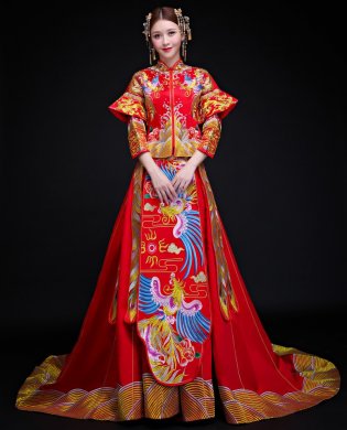 時(shí)尚拖尾中式禮服，古典大方之美新娘禮服