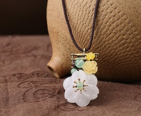 古風(fēng)花朵鎖骨鏈，竊瑩榮亭項鏈