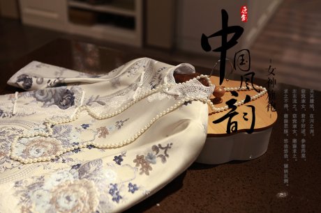 福連文苑復(fù)古斜襟寬松刺繡日常旗袍上衣