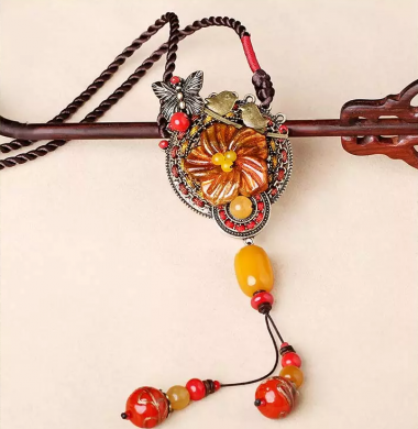 琉璃吊墜毛衣鏈時尚復(fù)古項鏈?zhǔn)罪? / data-Fzy4=