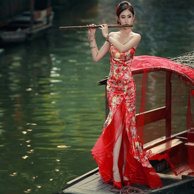 福連文苑性感抹胸中式旗袍古裝美女圖片