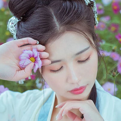 花開文藝女生頭像，唯美古風真人頭像