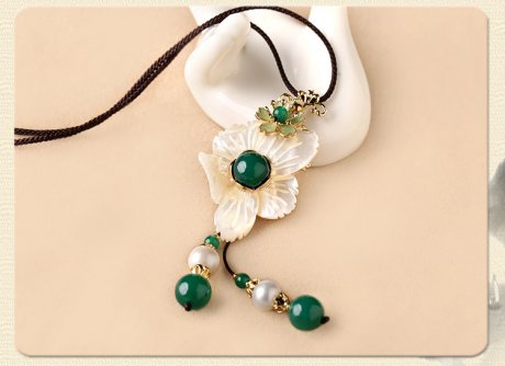 珍珠流蘇花朵鎖骨鏈，小清新項(xiàng)鏈?zhǔn)罪? / data-mrnS=