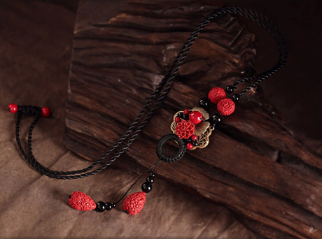 紅朱砂吊墜簡約毛衣鏈復(fù)古風(fēng)項(xiàng)鏈?zhǔn)罪? / data-PPSQ=