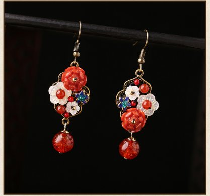 紅色民族風(fēng)耳環(huán)，復(fù)古長(zhǎng)款喜慶古風(fēng)吊墜耳環(huán)
