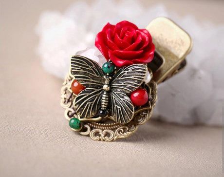 漆雕玫瑰復(fù)古盤(pán)發(fā)頭飾，金屬鴨嘴夾發(fā)夾