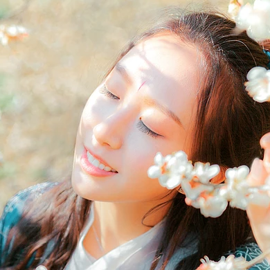 花開半夏女生頭像，唯美古風(fēng)真人頭像
