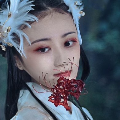 妖艷帶傘女子頭像，唯美古風(fēng)真人頭像