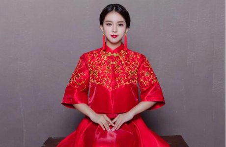 中式婚紗禮服紅色旗袍長(zhǎng)款