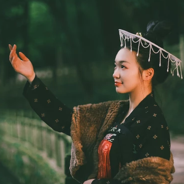 優(yōu)雅時尚女生頭像，唯美古風(fēng)真人頭像