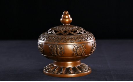 八寶蓮瓣熏香爐，仿古紫銅鏤空香爐