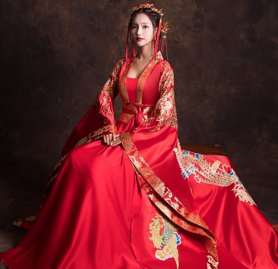 漢服新娘結(jié)婚禮服，奢華大氣中式禮服