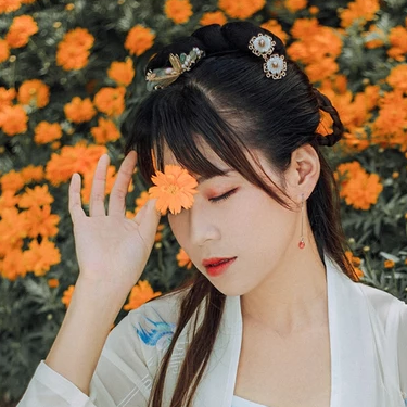 秋菊花香女生頭像，唯美古風(fēng)真人頭像