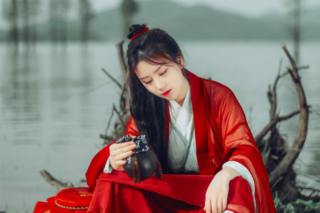 江湖俠風(fēng)女子古風(fēng)頭像，灑脫自在真人qq頭像