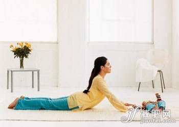 瘦身新絕招 伸展減肥操還能緩解痛經(jīng)