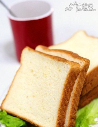 警惕節(jié)食陷阱 吃晚飯才能瘦