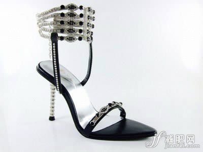 鞋子狂 如何保養(yǎng)玉足塑小腿