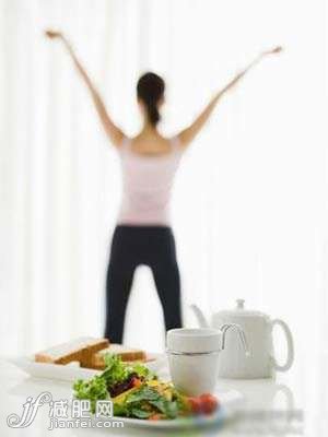 懶美眉看過(guò)來(lái) 靜坐也能瘦身