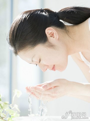 8個(gè)竅門讓你晨起不再包子臉