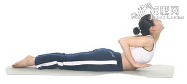 眼鏡蛇式瑜伽 “水桶腰”變“水蛇腰”