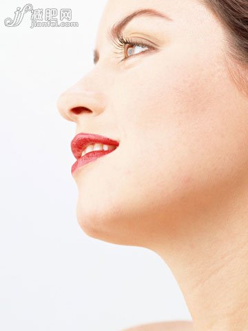 簡單經(jīng)絡(luò)按摩 消除臉部水腫老化3