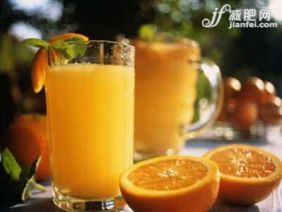 果汁里面含糖量過高